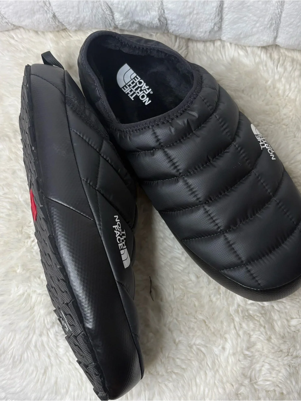 The North Face Men’s Black Quilted Slip-On Puff Mules size 12